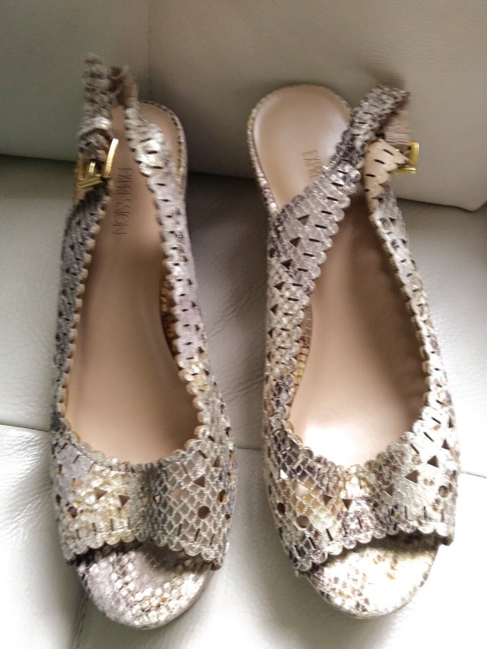 Metallic wedges